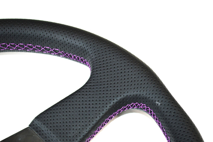 ドライカーボンステアリング（パンチングレザー仕様）